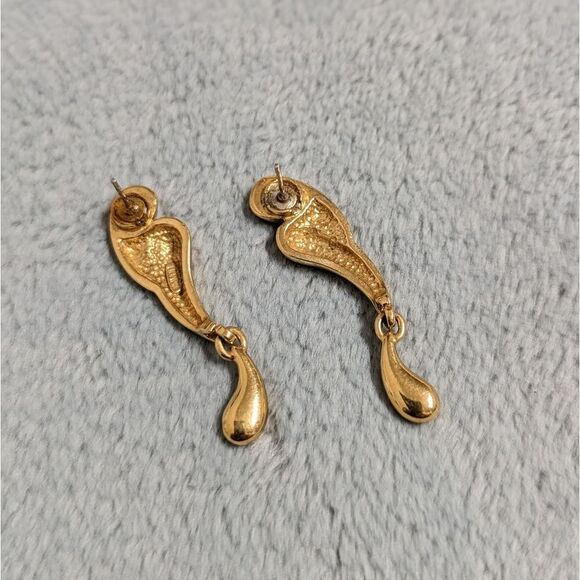 Vintage AVON Goldtone Pierced Dangle Drop Earrings - Picture 4 of 9